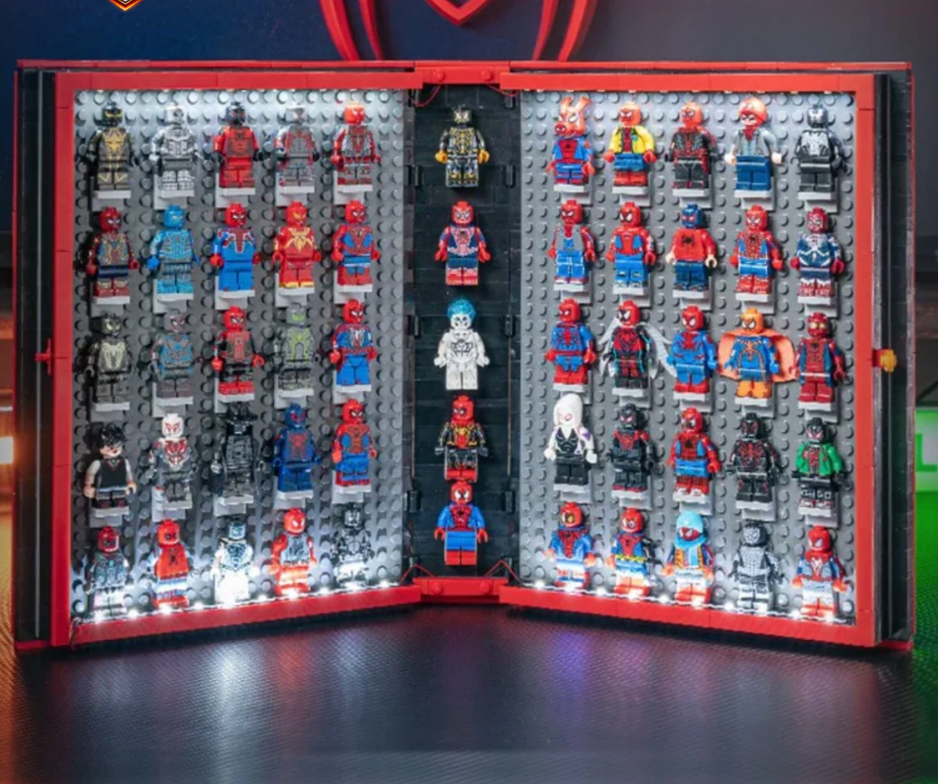 SpideyDrive - Spidey Book (55 Figures)